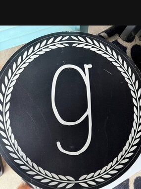 Monogram 'g' Black and White Round Wall Plaque - Unbranded